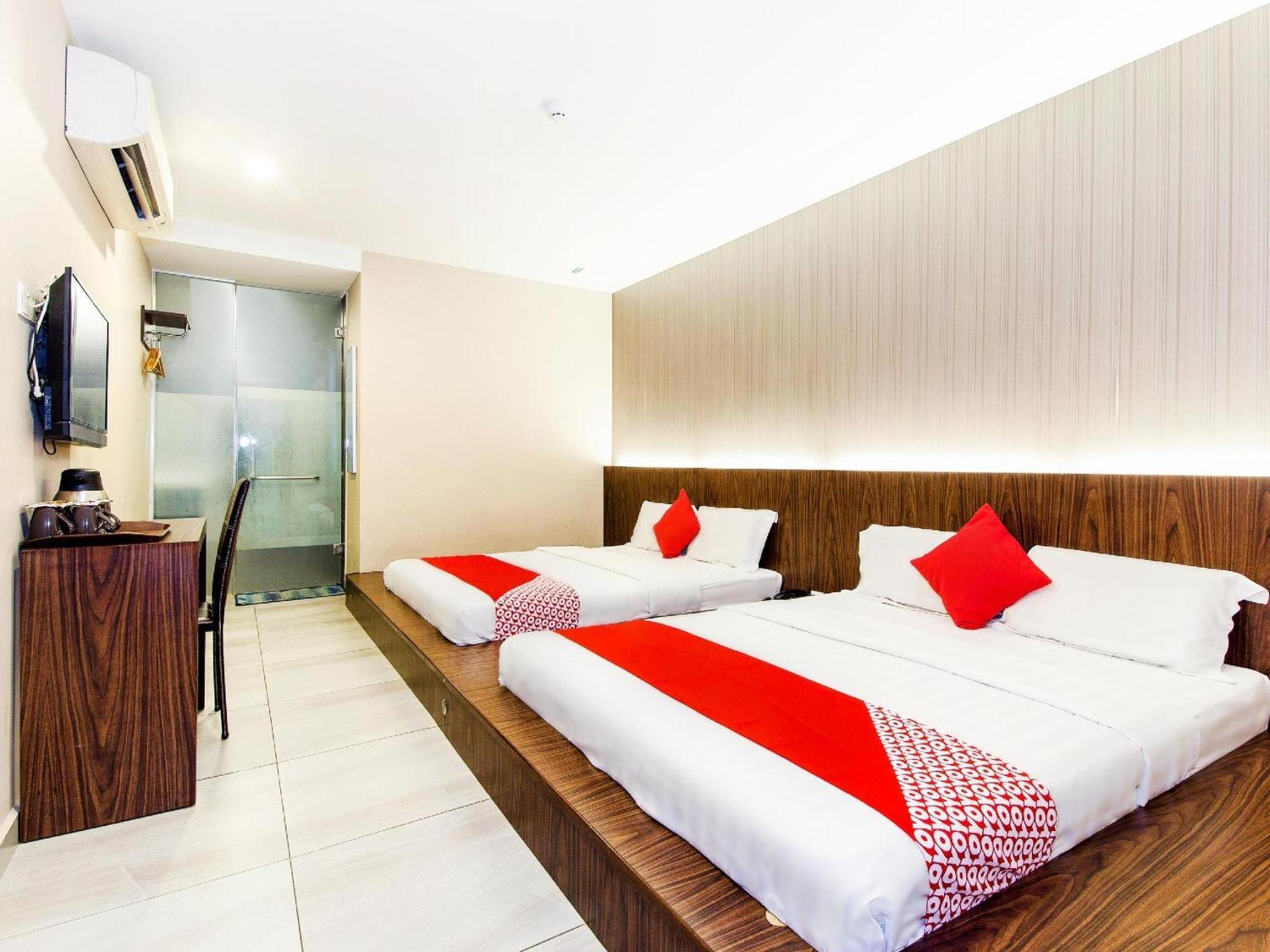 Super Oyo 340 Comfort Hotel Kampong Batu Belah Exterior foto
